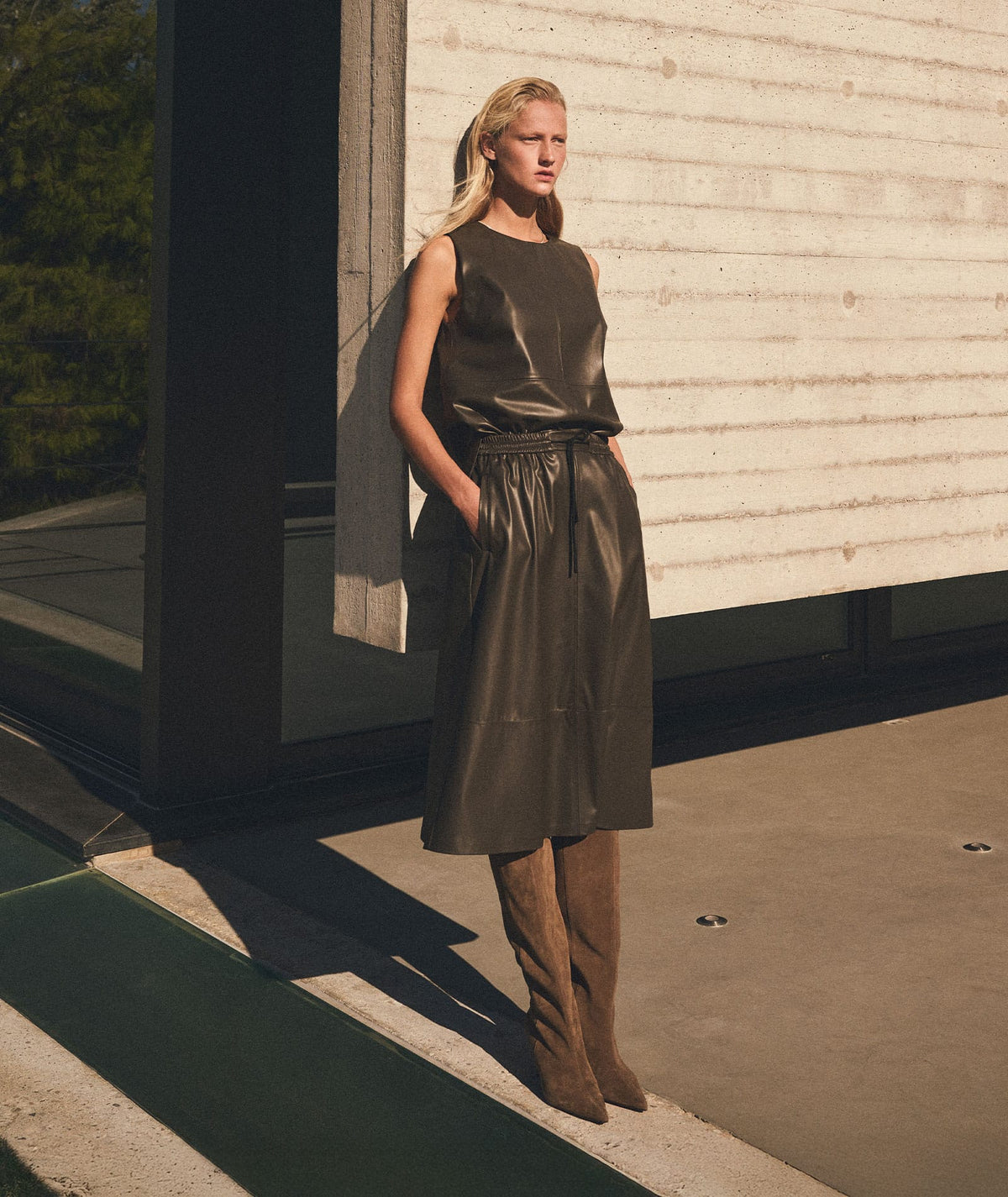 Milla | Brown faux leather elastic waist midi skirt Milla