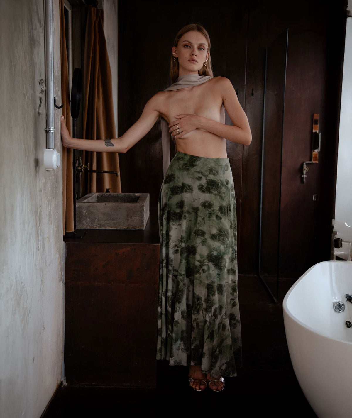 Nidodileda | Forest green tulle floral Althi maxi skirt Nidodileda