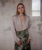 Nidodileda | Beige satin Rhia belted blazer Nidodileda