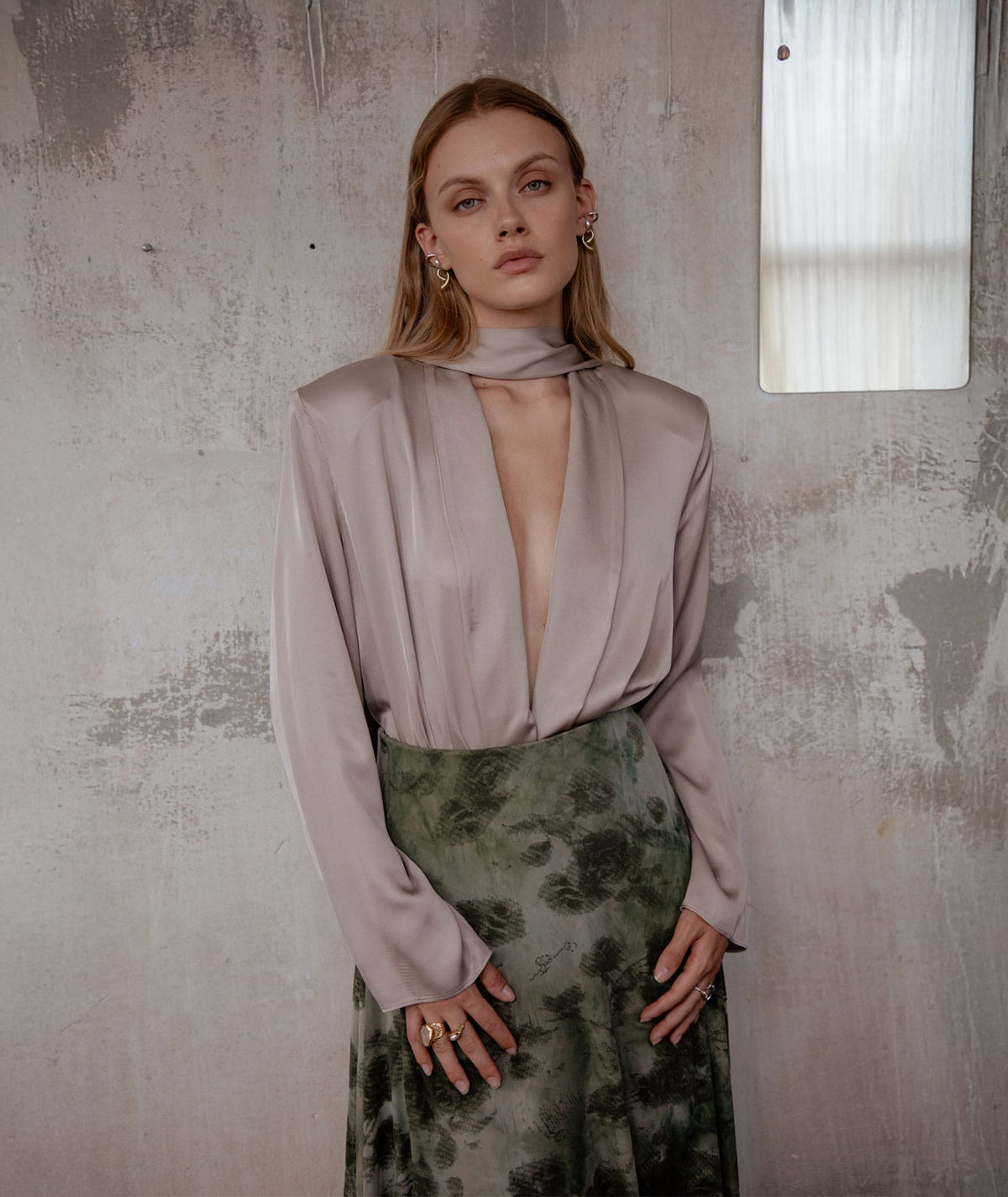 Nidodileda | Beige satin Rhia belted blazer Nidodileda